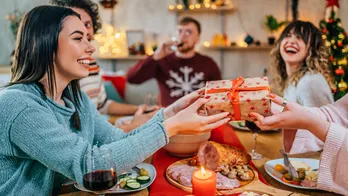 These food gift baskets are all around $25 this holiday season